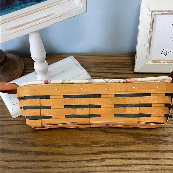 Longaberger Heartland Collection Hand woven muffin basket with fabric liner and - Picture 2 of 11